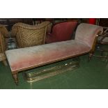 A late Victorian chaise longue