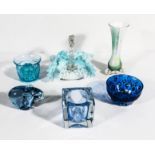 Six pieces of art glass