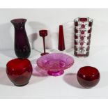 Seven pieces of art glass