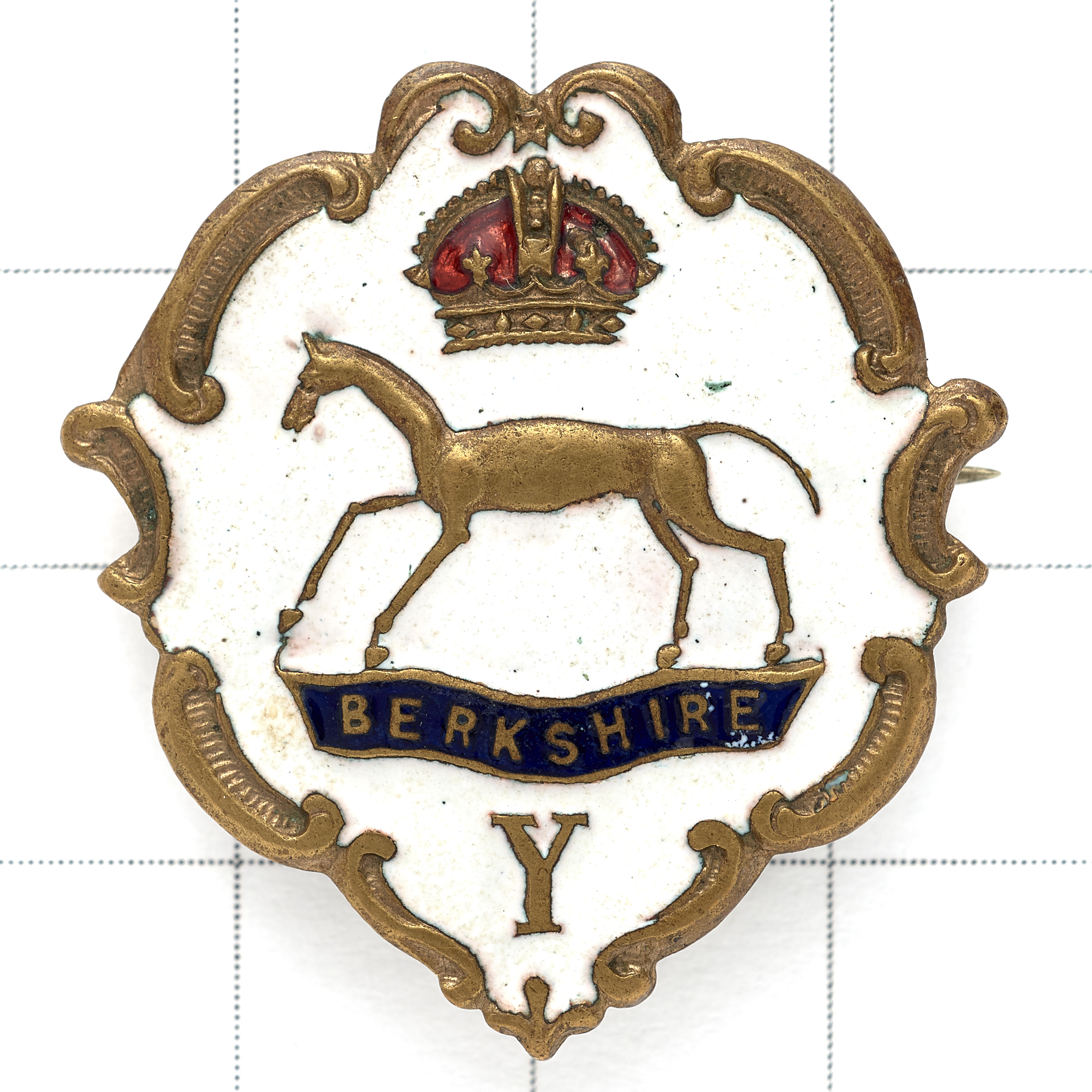 Berkshire Yeomanry white faced gilt sweetheart brooch