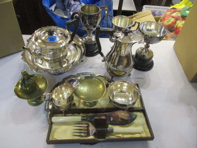 Mixed silver plate and brass to include a silver plated teaset