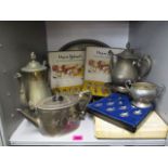 Retro Viners 'Splayds by Mc Arthur', mixed silver plate and souvenir commemorative teaspoons