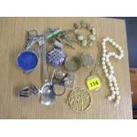 Costume jewellery to include pearls, a yellow metal locket, a yellow metal and gilt pendant and