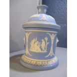 A Wedgwood Jasperware tobacco jar and cover, 6 1/4"h