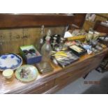 A mixed lot to include boxed and loose silver plated cutlery, Dymo-mite typewriter and other items