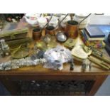 Metalware to include a brass box A/F, three copper cider pots, miscellaneous door knockers,