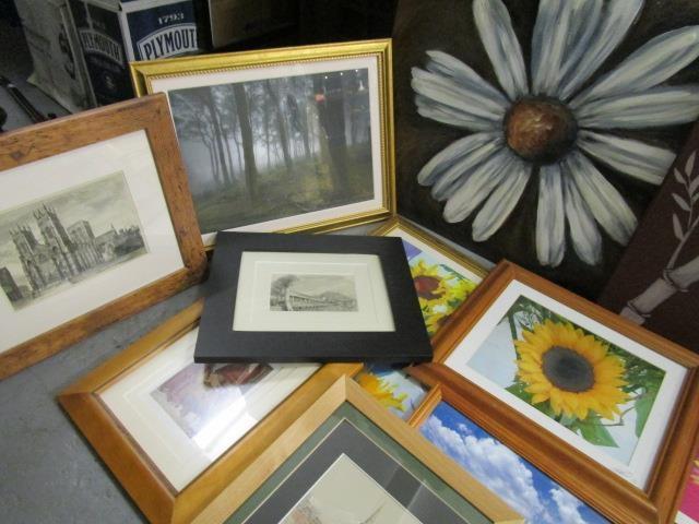 A mixed quantity of Victorian/Edwardian watercolours, miscellaneous prints including Cecil Aldin and - Image 6 of 7