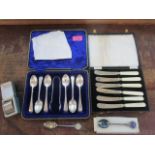 A mixed group of silver and silver plate to include a cased set of six silver teaspoons and sugar