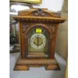 A 20th century oak Junghans mantle clock 19" h