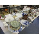 A mixed lot to include Wedgwood Jasperware, a ginger jar, a commemorative boxed paperweight and