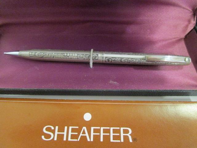 A 925 sterling silver Sheaffer propelling pencil, case with floral decoration, boxed with - Image 3 of 4