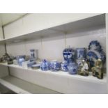 Mixed oriental ceramics to include vases, pots, figurines etc