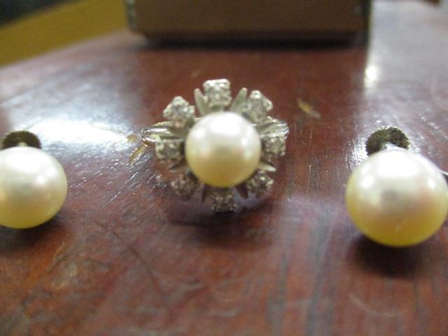 A pair of white gold coloured metal screw earrings, set with a single pearl, stamped 14k, 8mm dia, - Image 2 of 2