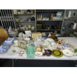 A selection of ceramics to include a Copeland Spode Italian pattern tureen, a Japanese tea set, a