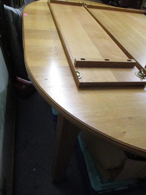 Solid American white oak dining table with two loose leaves, £2,000 new from In store Designs High - Image 2 of 2