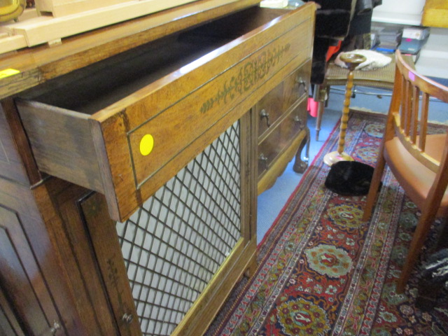 An early 20th century walnut chiffoniere having side doors and one central door below a single - Image 4 of 5