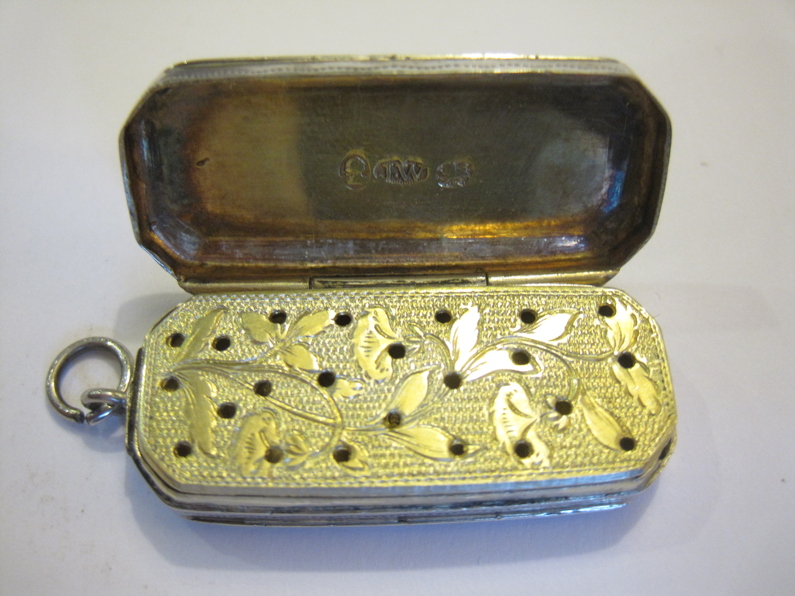 A George III silver slim Vinaigrette with wave engraving and vacant oval cartouche, Birmingham 1812, - Image 3 of 4