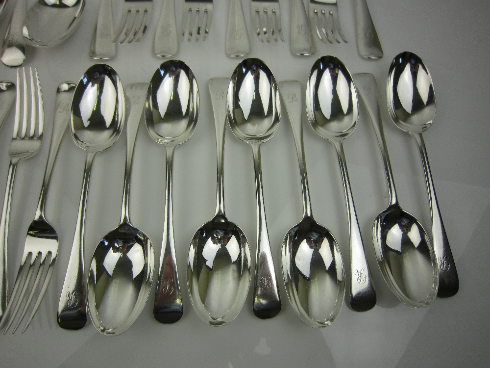 A Canteen of Elizabeth II silver Hanovarian pattern Flatware, Sheffield 1967 Cooper Bros & Sons, - Image 4 of 6