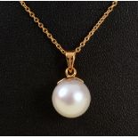 A Cultured Pearl Pendant having single pearl on 18ct gold mount on 18ct gold fine chain