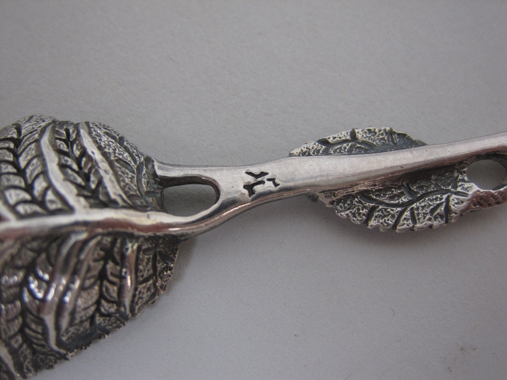 An 18th Century cast silver Mote Spoon, the bowl in the form of a pierced leaf - Image 5 of 7