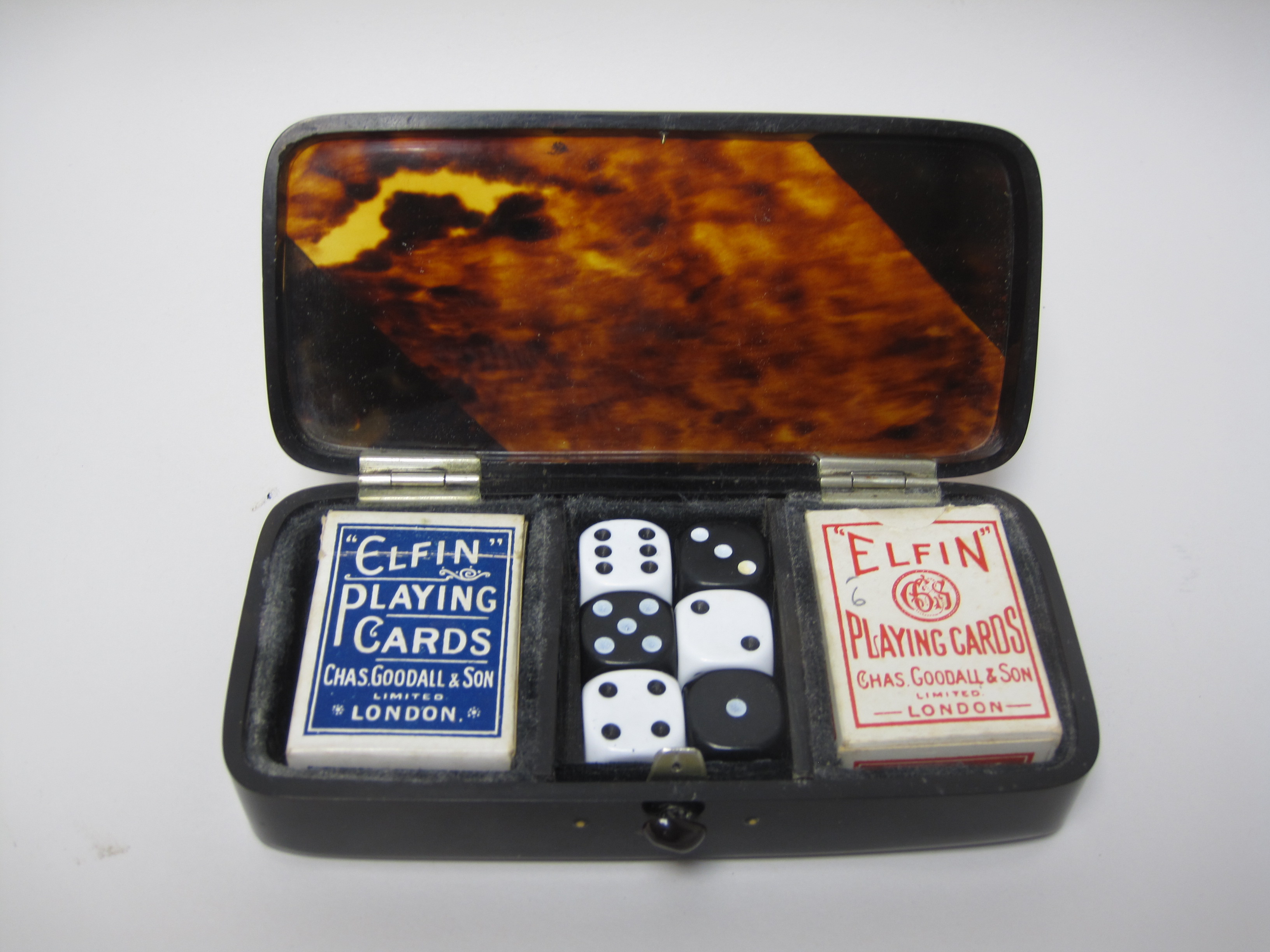 An Edward VII silver mounted faux tortoiseshell Playing Card Case, London 1909, containing - Image 2 of 2