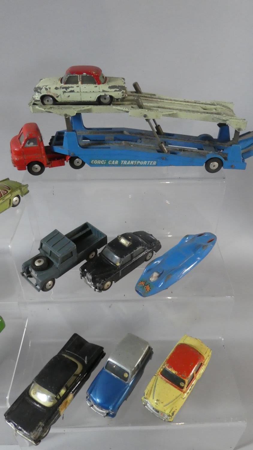 A Tray Containing Twenty Vintage Playworn Corgi Toys to Include Car Transporter, Cars, Landrovers, - Bild 4 aus 4