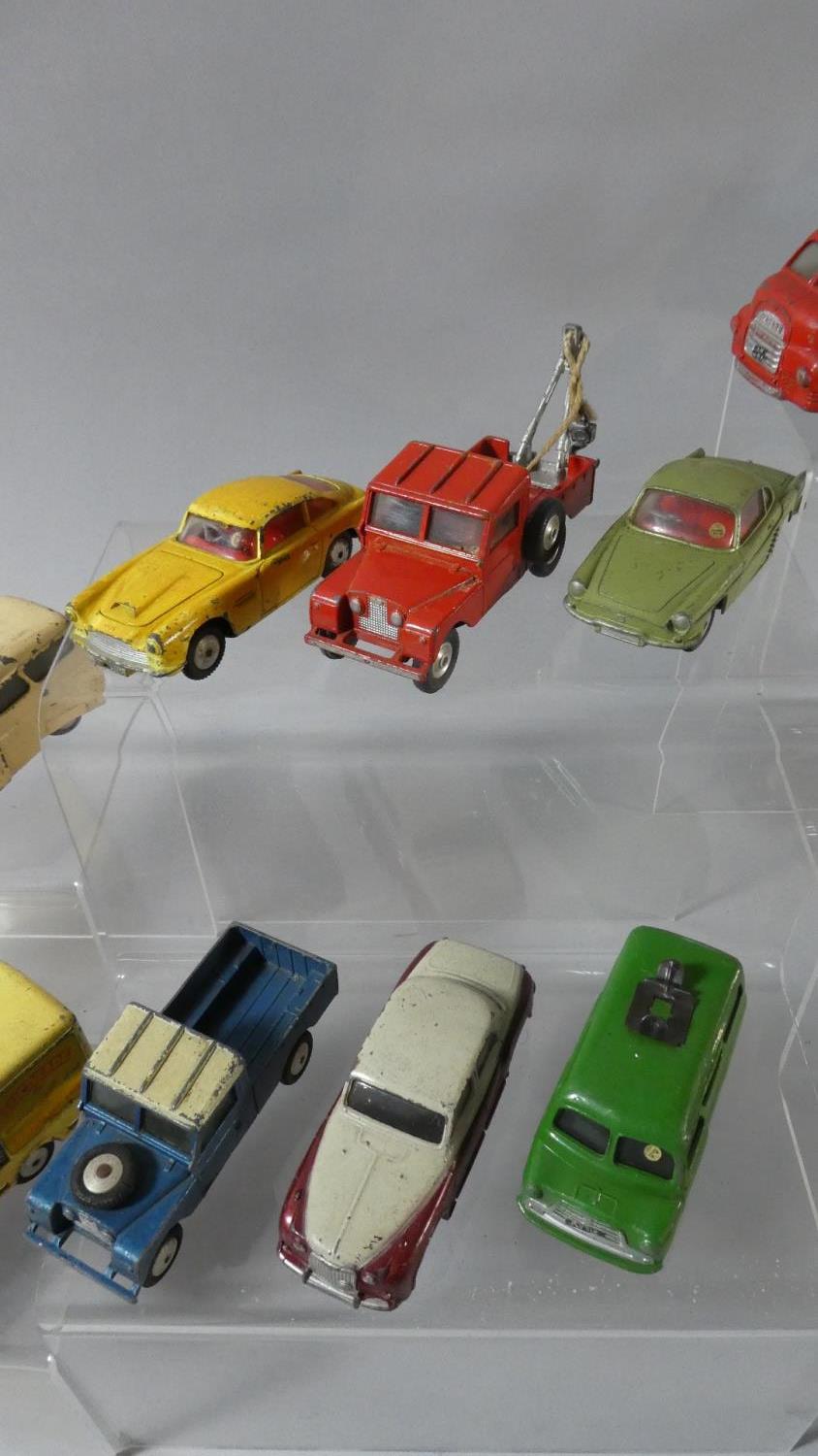 A Tray Containing Twenty Vintage Playworn Corgi Toys to Include Car Transporter, Cars, Landrovers, - Bild 3 aus 4