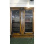 An Edwardian Oak Glazed Bookshelf, 91cm Wide