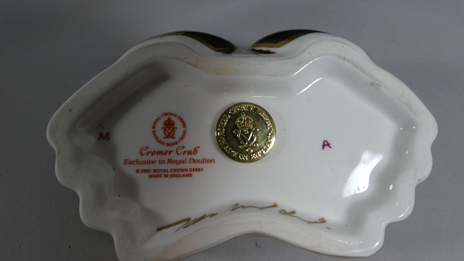 A Royal Crown Derby Cromer Crab Paperweight with Gold Button in Original Box (Hairline) - Image 2 of 2