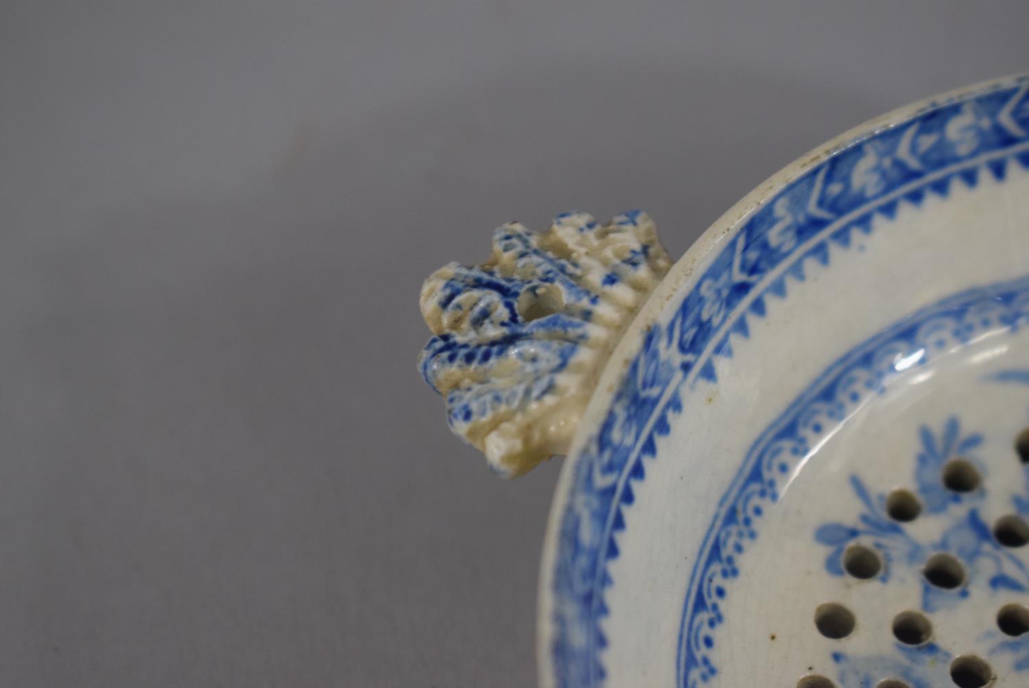 An 19th Century Blue and White Tea/Milsey Strainer (Chip to Rim), 8.5cm Diameter - Image 3 of 4