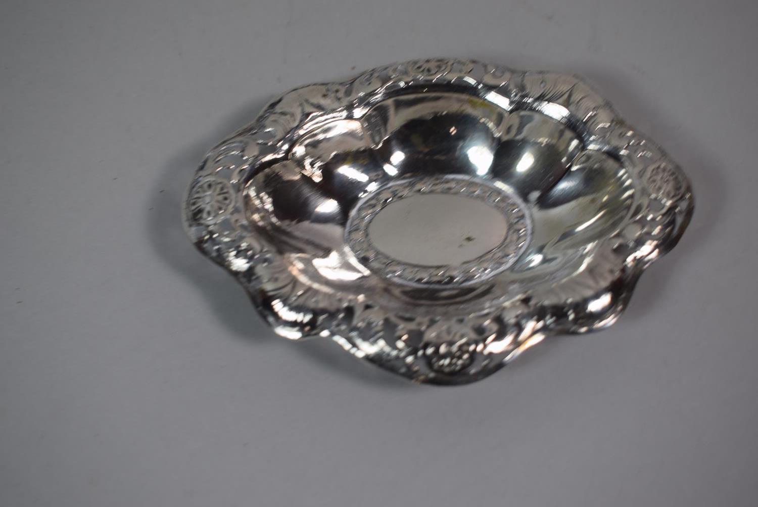 A Silver Oval Bonbon Dish with Pierced Border Together with a Silver Bud Vase, 18cm High - Image 2 of 4