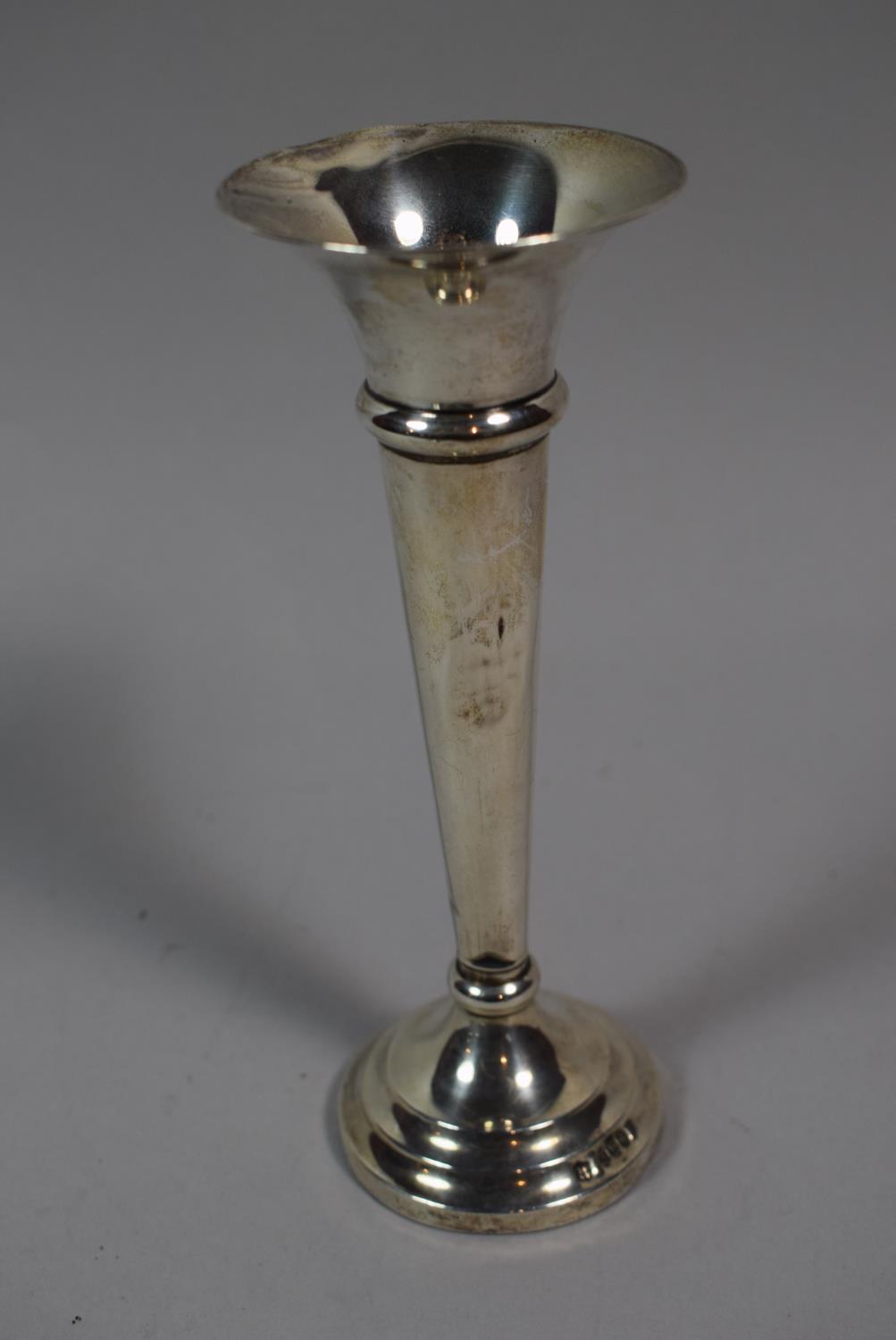 A Silver Oval Bonbon Dish with Pierced Border Together with a Silver Bud Vase, 18cm High - Image 3 of 4