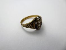 A Victorian 18 ct Yellow Gold, Enamel and Pearl Mourning Ring