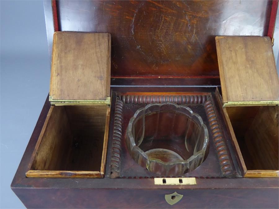 A Late Georgian Mahogany Tea Caddy - Image 5 of 5