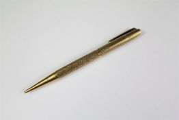A 9ct Yellow Gold 'Yard o Led' Propelling Pencil