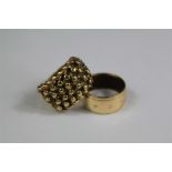A Gentleman's 9ct Yellow Gold Rope Ring