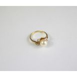 A 14ct Yellow Gold Pearl Ring
