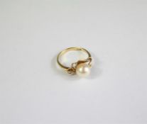 A 14ct Yellow Gold Pearl Ring