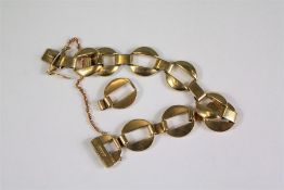 A Vintage 9ct Yellow Gold Curb-Link Bracelet