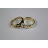 A Vintage 9ct Gold Shell Cameo and Pearl Rings