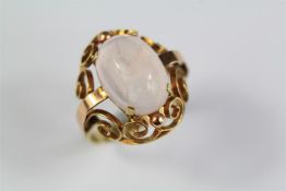 A Lady's 14ct Rose Gold Cabachon Pink Quartz Ring