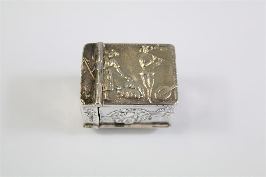 A Silver Pill Box - Image 3 of 4