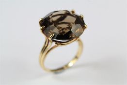 An 9ct Yellow Gold Smoky Quartz Ring