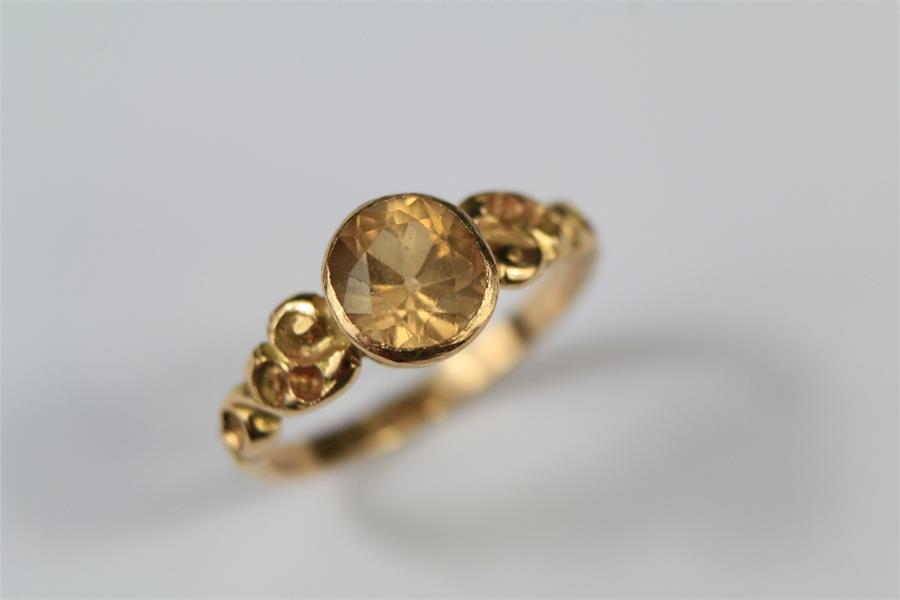 Lady's Antique 18ct Yellow Gold and Topaz Ring - Image 2 of 2