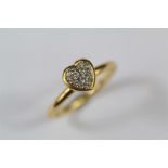 An 18ct Yellow Gold Diamond Ring