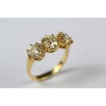 An 18ct Yellow Gold and Diamond Ring