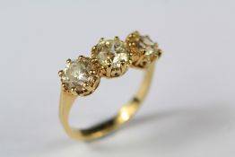 An 18ct Yellow Gold and Diamond Ring