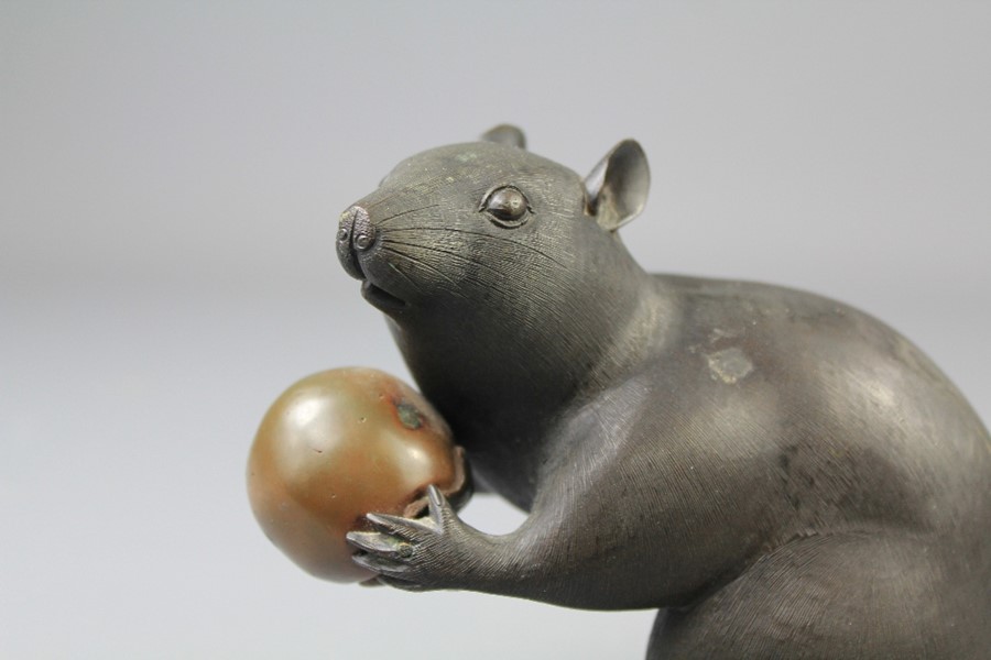 A Meiji Period Japanese Bronze Rat - Image 2 of 5