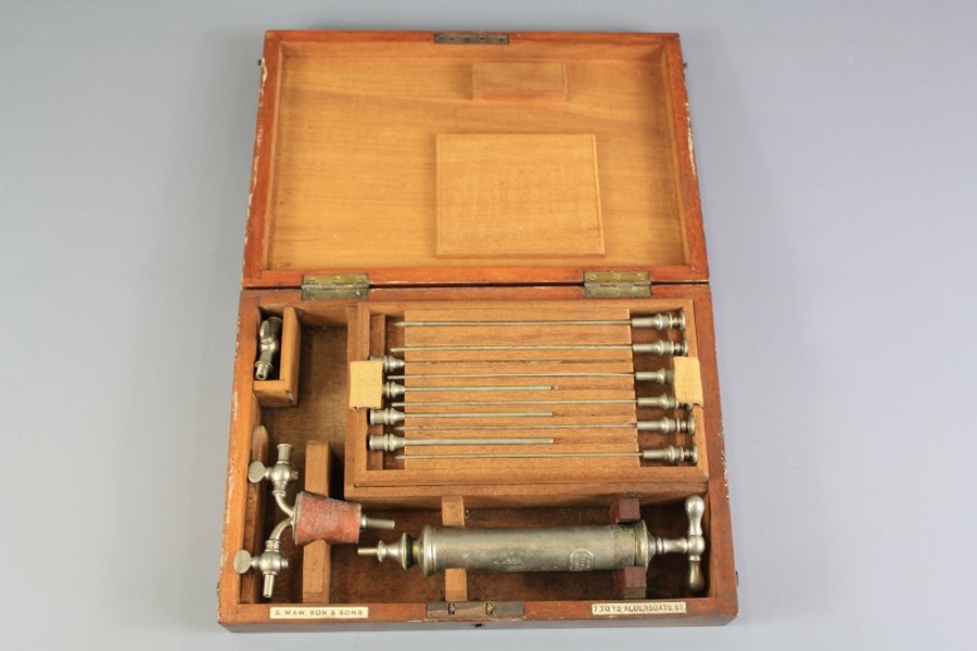 A Quantity of Interesting Vintage Medical Equipment - Image 2 of 2