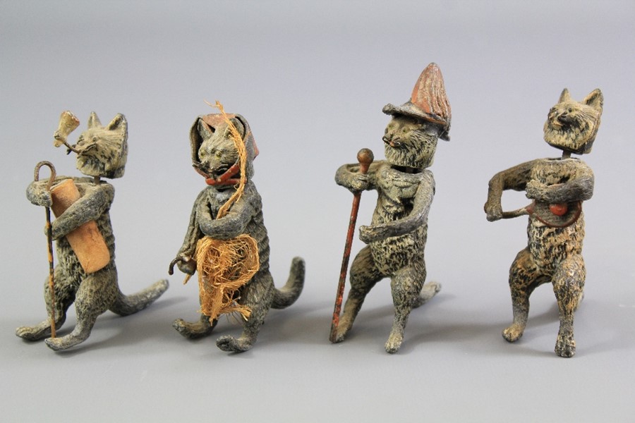 A Set of Antique Cold Cast Bronze Nodding Cats - Image 2 of 2